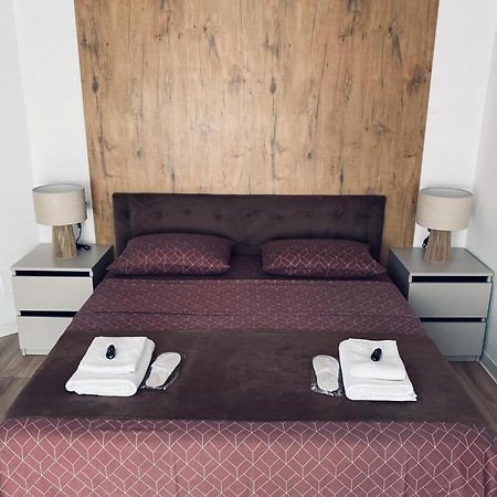 Central Luxury Apartment Iasi Eksteriør billede