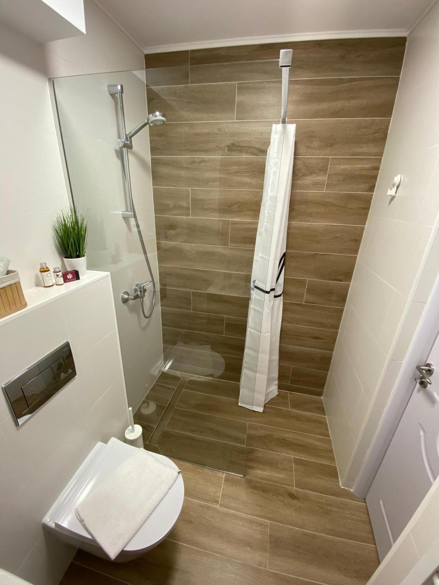 Central Luxury Apartment Iasi Eksteriør billede