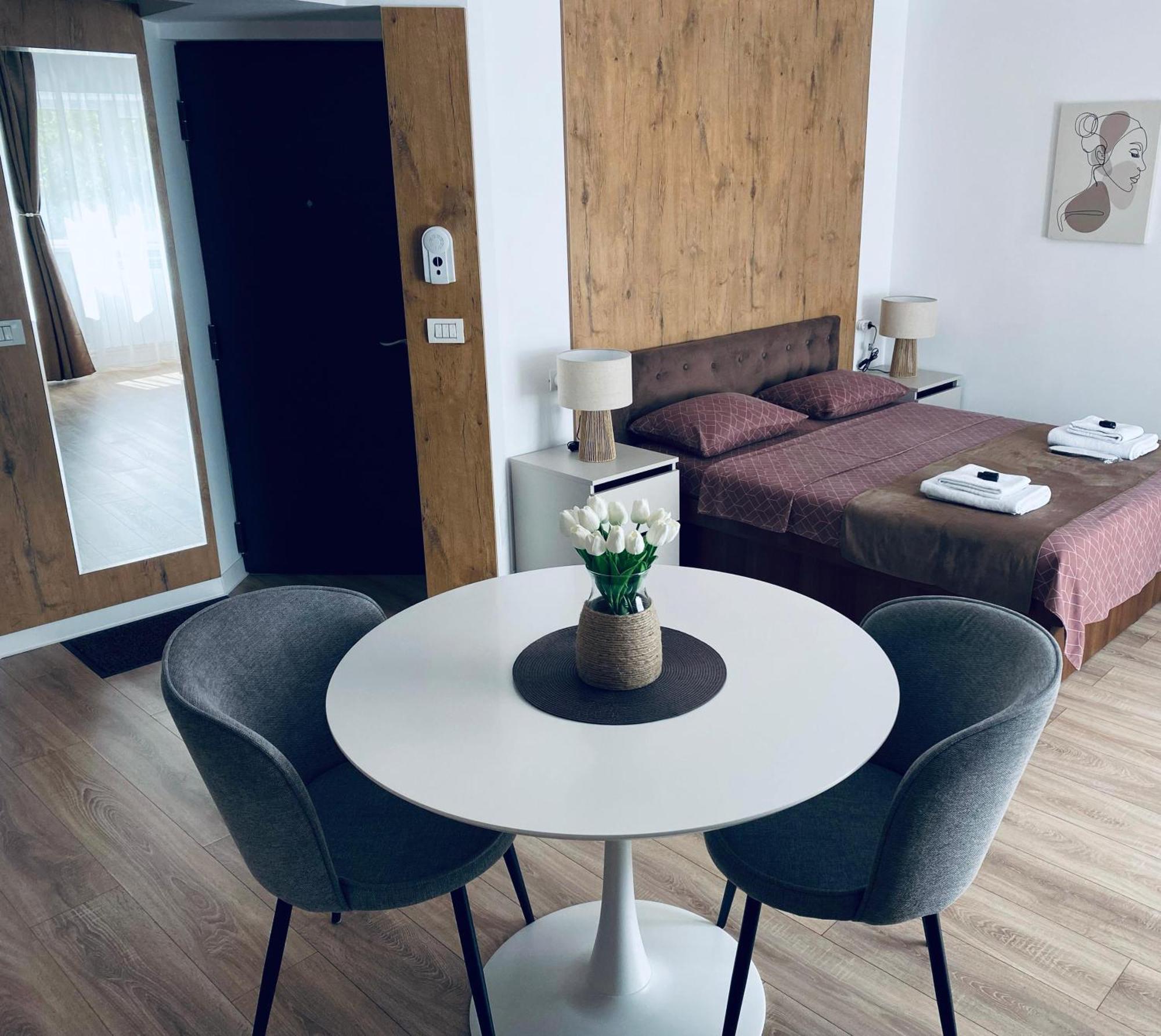 Central Luxury Apartment Iasi Eksteriør billede